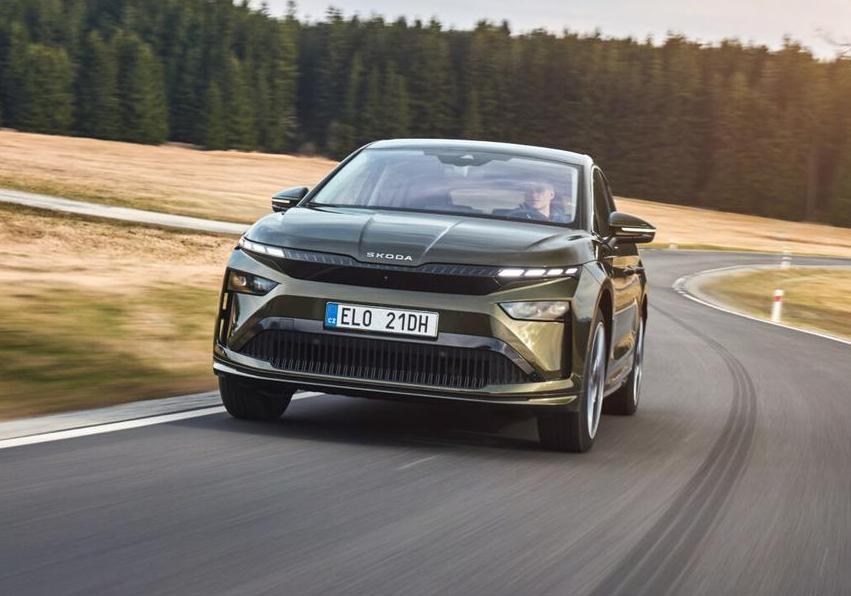Skoda Enyaq in azione