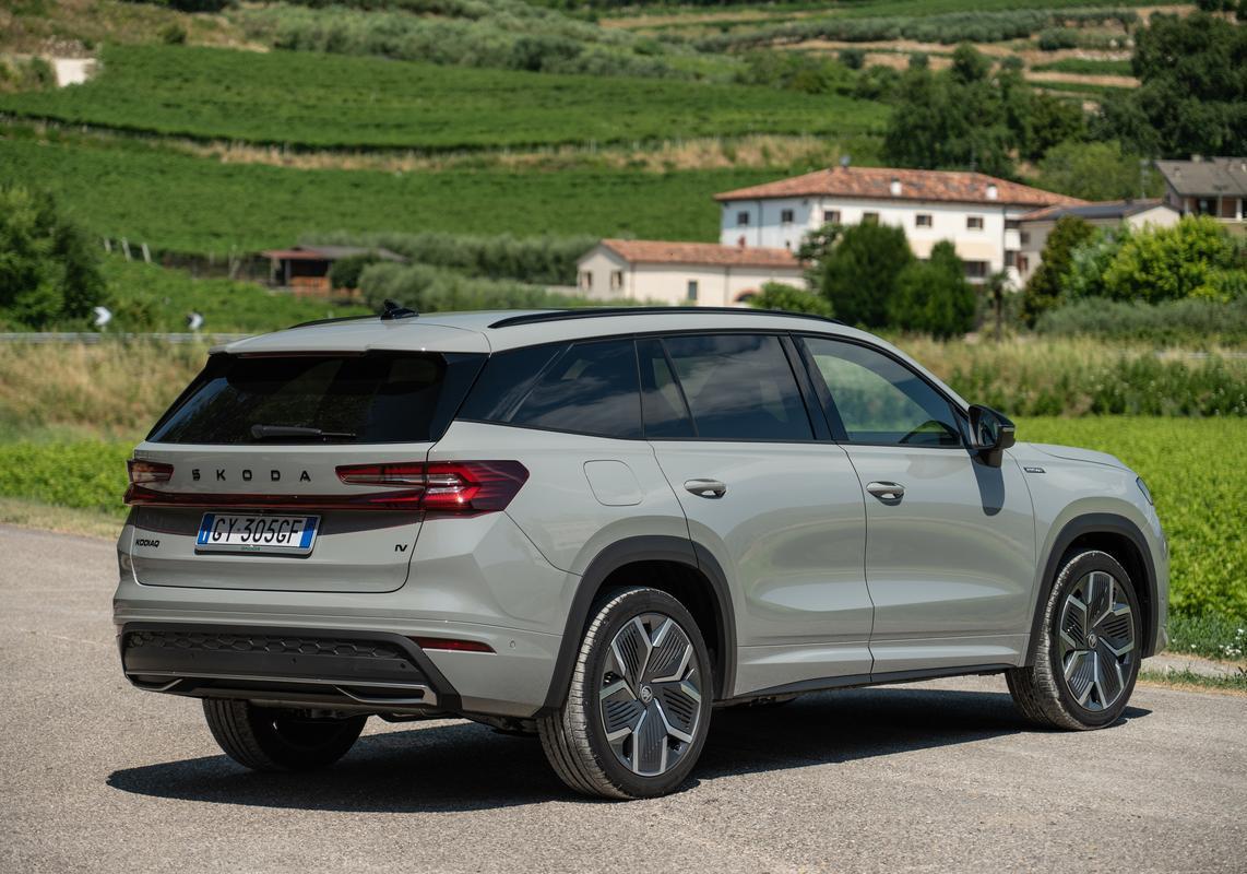 Skoda Kodiaq 2025 ibrida plug-in immagine