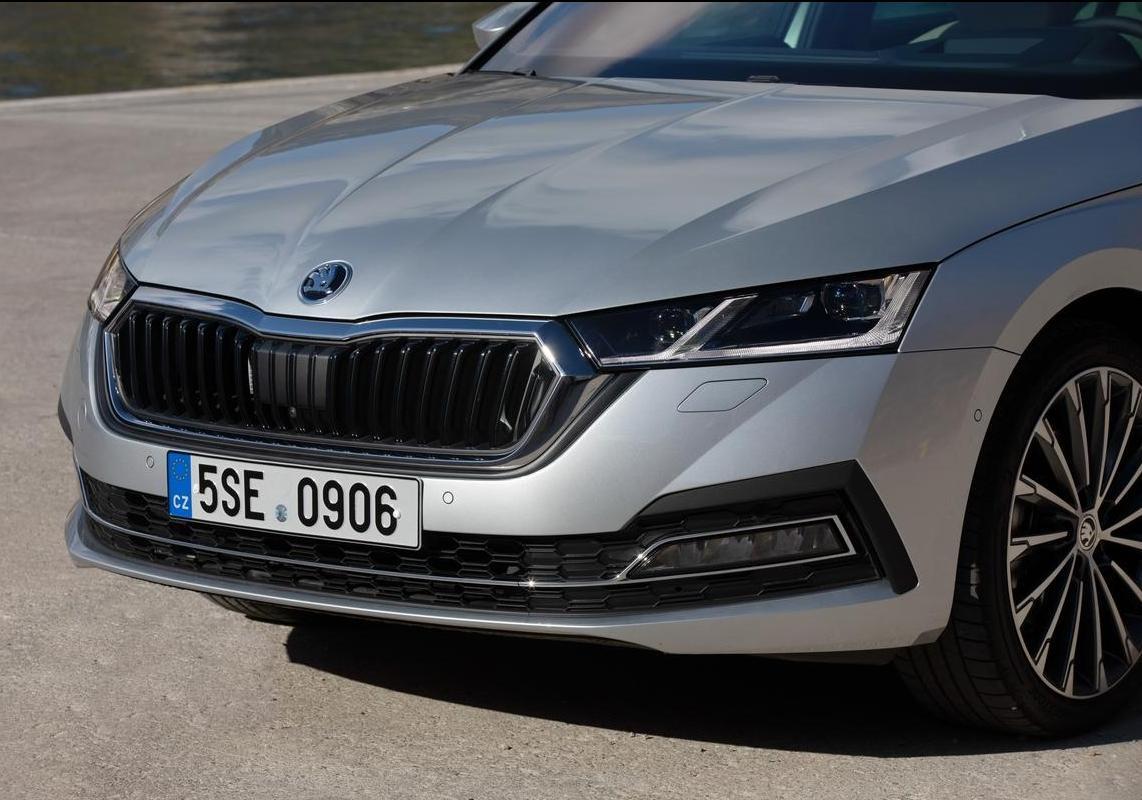 Skoda Octavia Wagon 2020 griglia anteriore