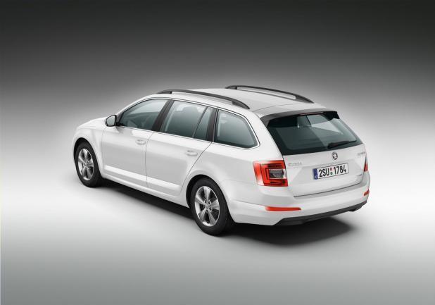 Skoda Octavia Wagon GreenLine tre quarti posteriore