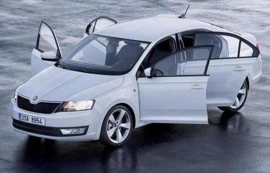 Skoda Rapid con portiere le aperte