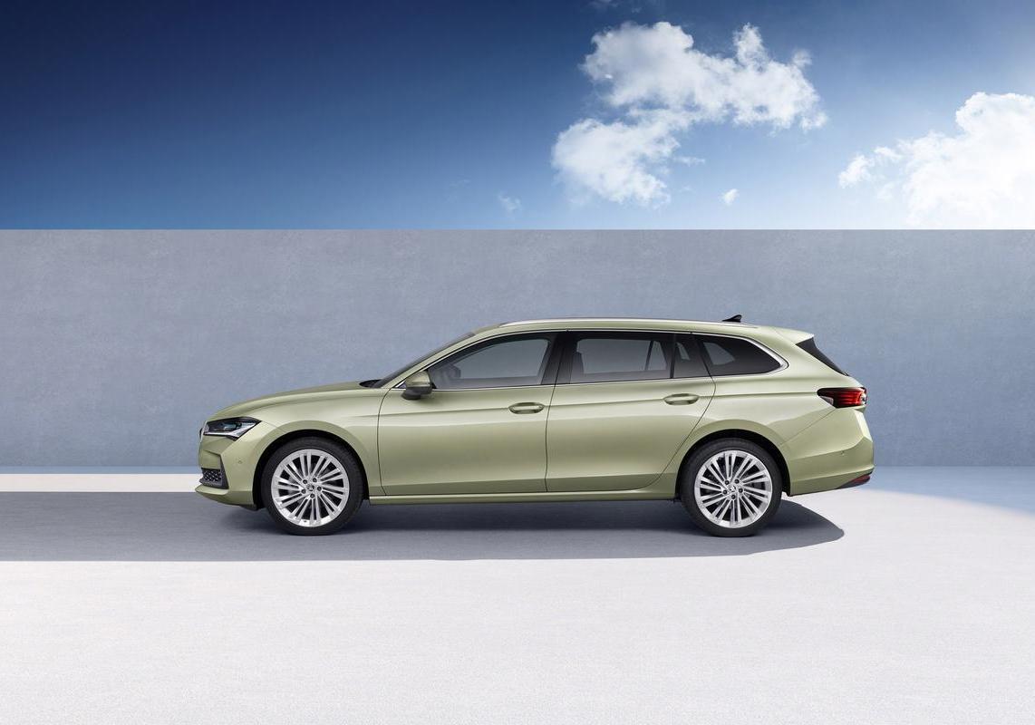 Skoda Superb Wagon 2024 8