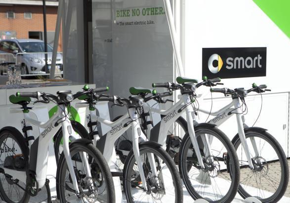 Smart ebike in carica