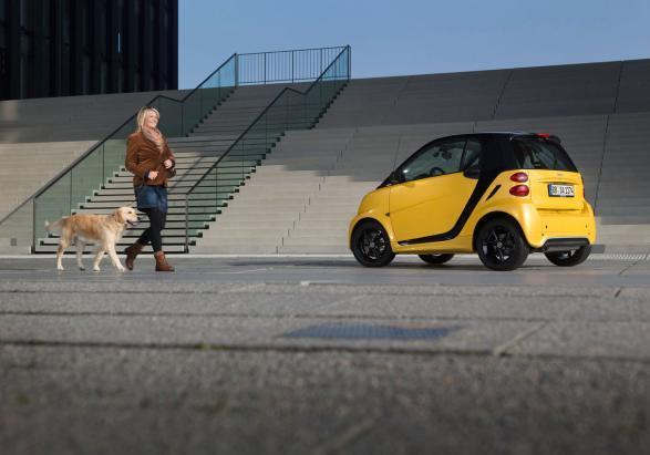 Smart Fortwo Edition Cityflame tre quarti posteriore