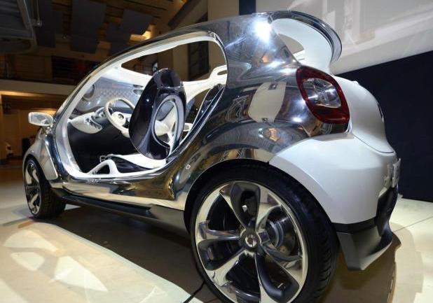 Smart Fourjoy concept tre quarti posteriore