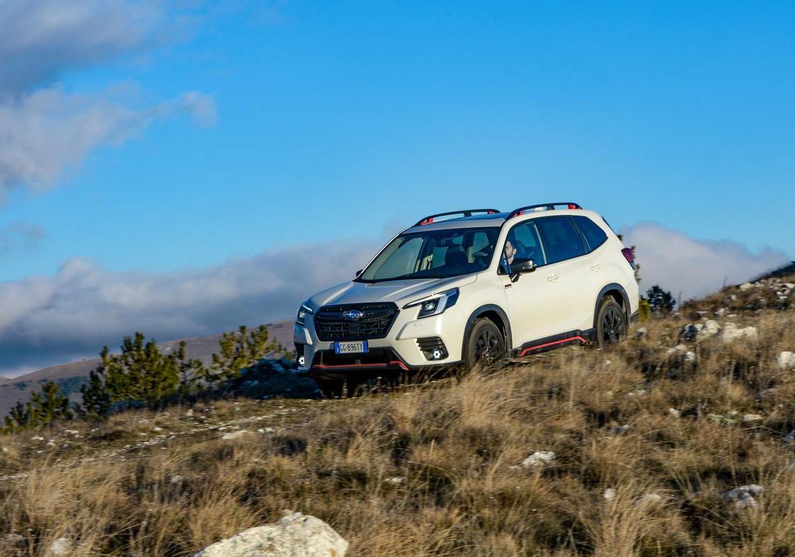 Subaru Forester e-Boxer 4dventure immagine