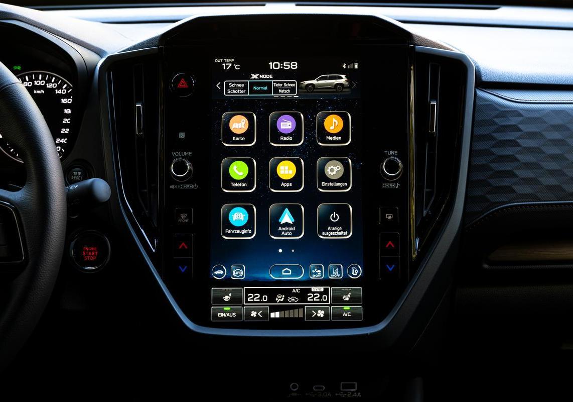 Subaru Forester e-Boxer Premium infotainment