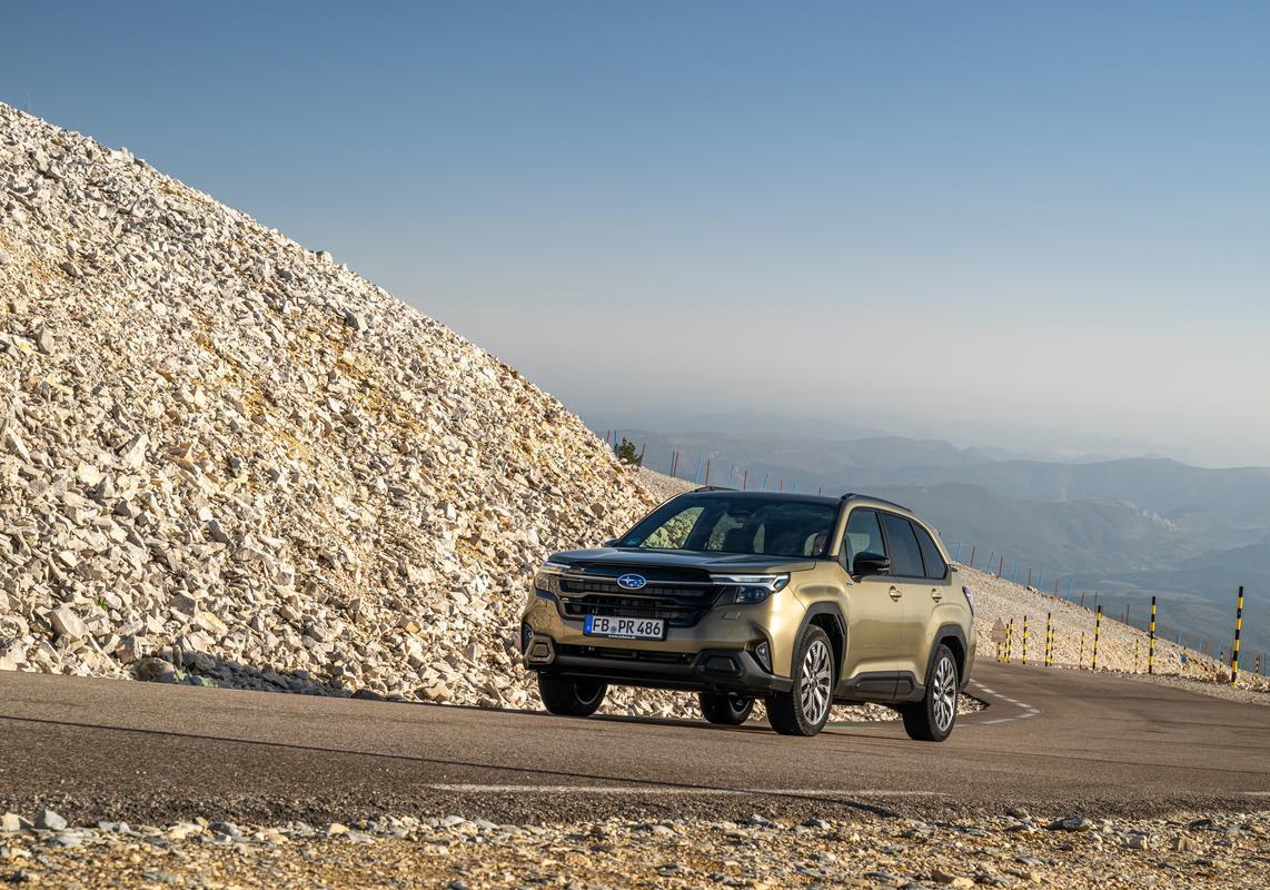 Subaru Forester e-Boxer Premium prova