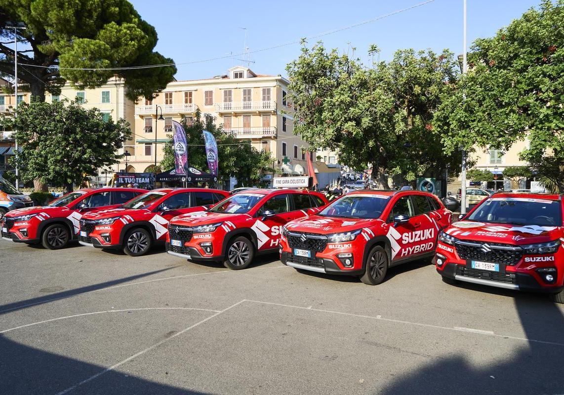 Suzuki auto Giro Italia 2025 2