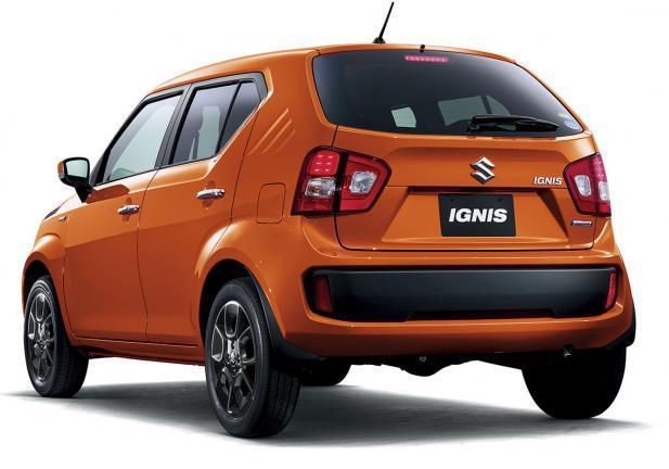 Suzuki Ignis tre quarti posteriore