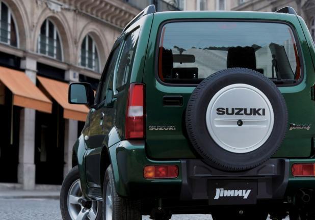 Suzuki Jimny restyling 2012 posteriore