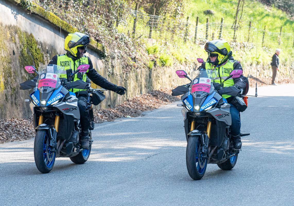 Suzuki moto Giro Italia 2025 2