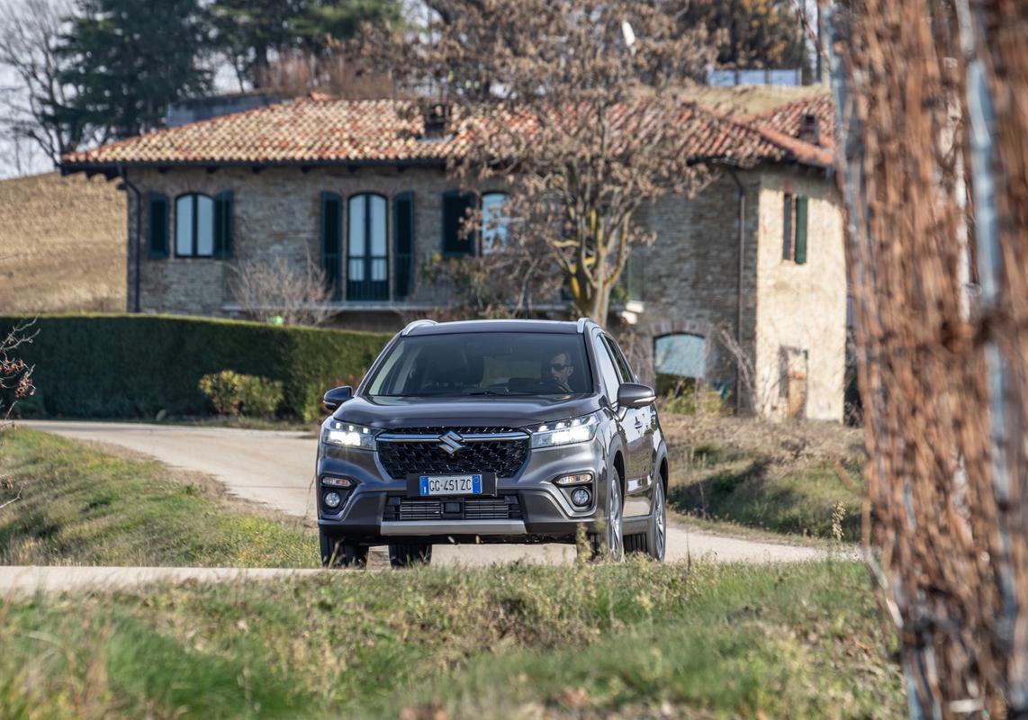 Suzuki S-Cross Boosterjet 48V 4WD Top 2025 3