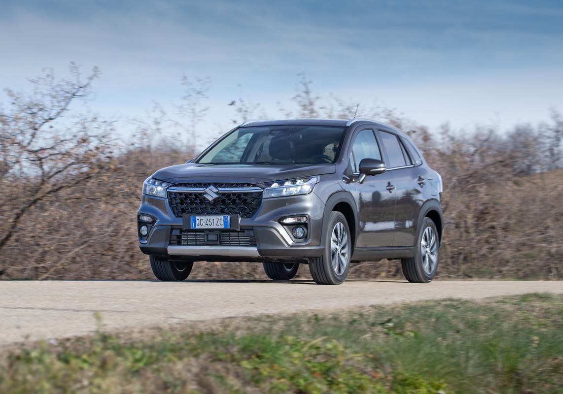 Suzuki S-Cross Boosterjet 48V 4WD Top 2025 foto