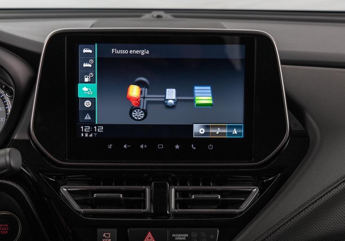 Suzuki S-Cross Boosterjet 48V 4WD Top 2025 infotainment