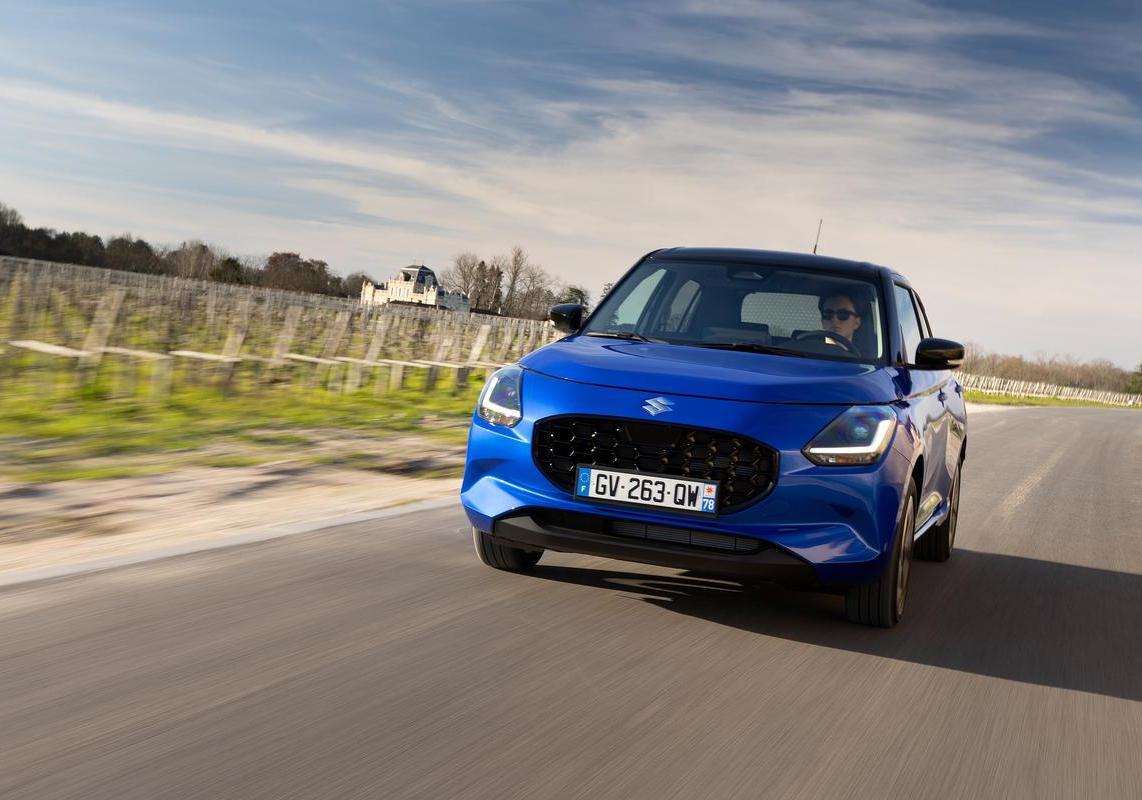 Suzuki Swift Hybrid 2WD Top