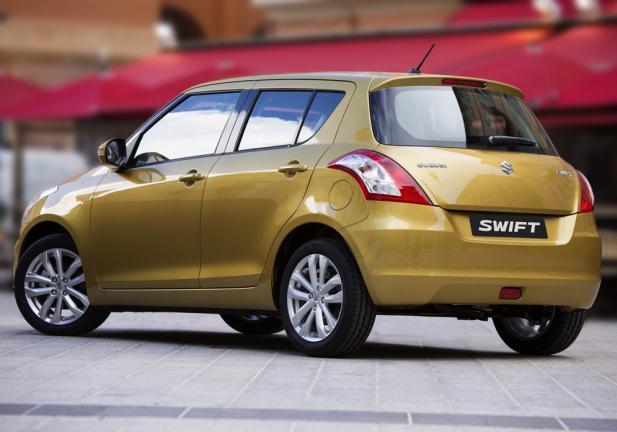Suzuki Swift restyling tre quarti posteriore