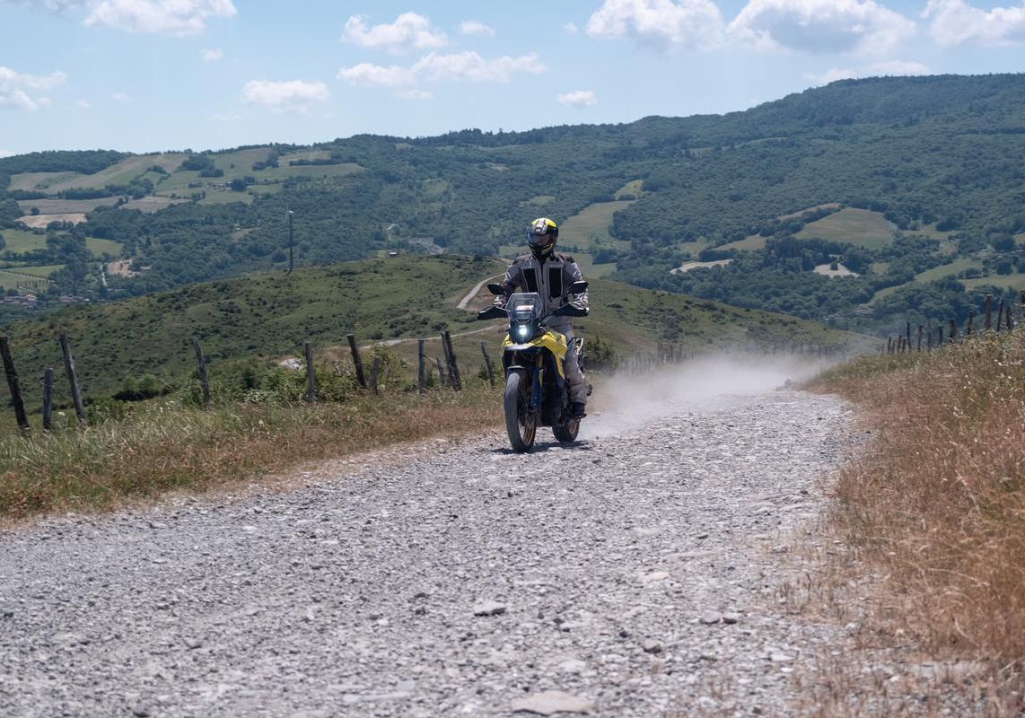Suzuki V-Strom 800 sterrato