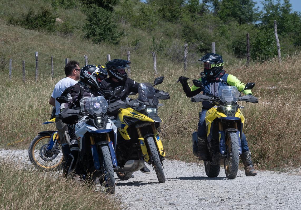 Suzuki V-Strom 800 v-strom day 2026 immagine