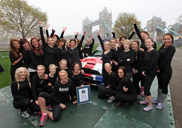 Il team di ginnaste che è entrato nel Guinness World Record