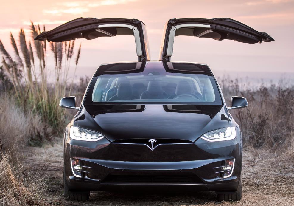 Tesla Model x 4x4