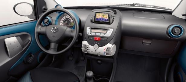 Toyota Aygo Cool Soda interni