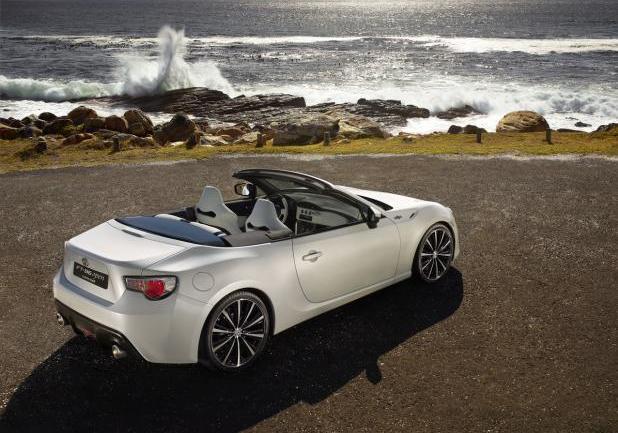 Toyota FT-86 Open Concept tre quarti posteriore lato destro