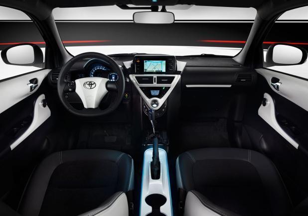 Toyota iQ EV interni