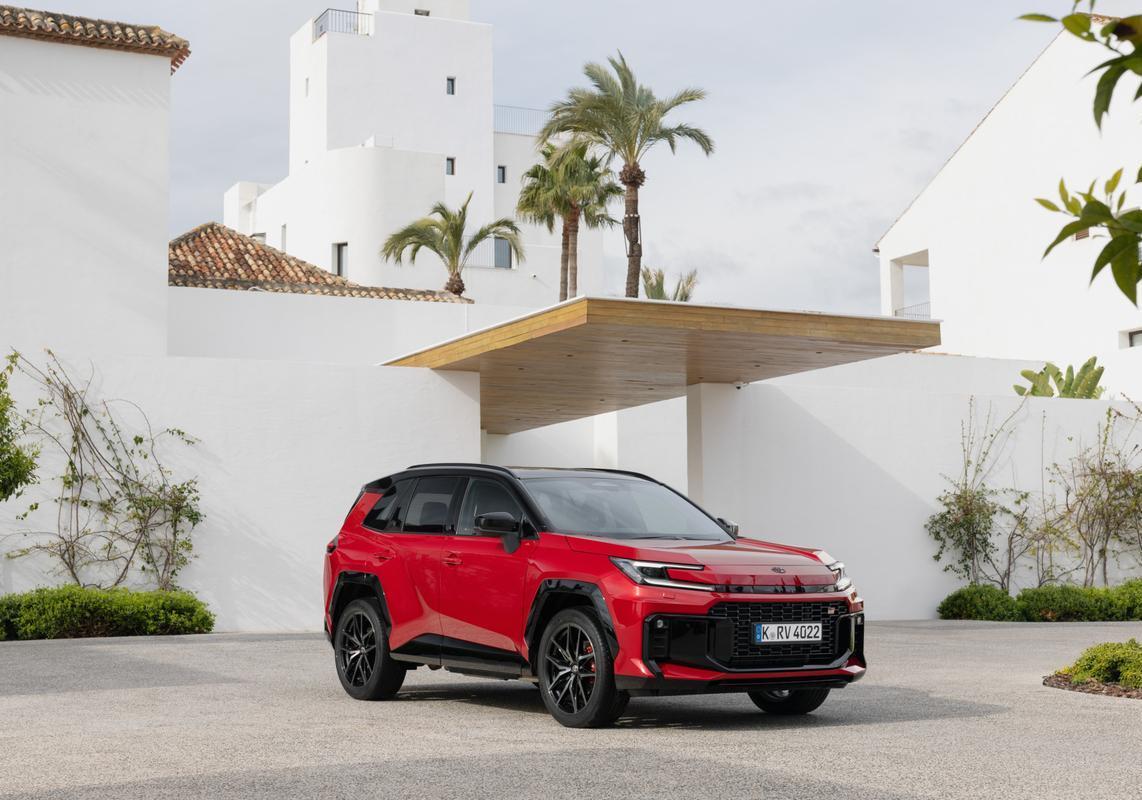 Toyota RAV4 GRS - statico