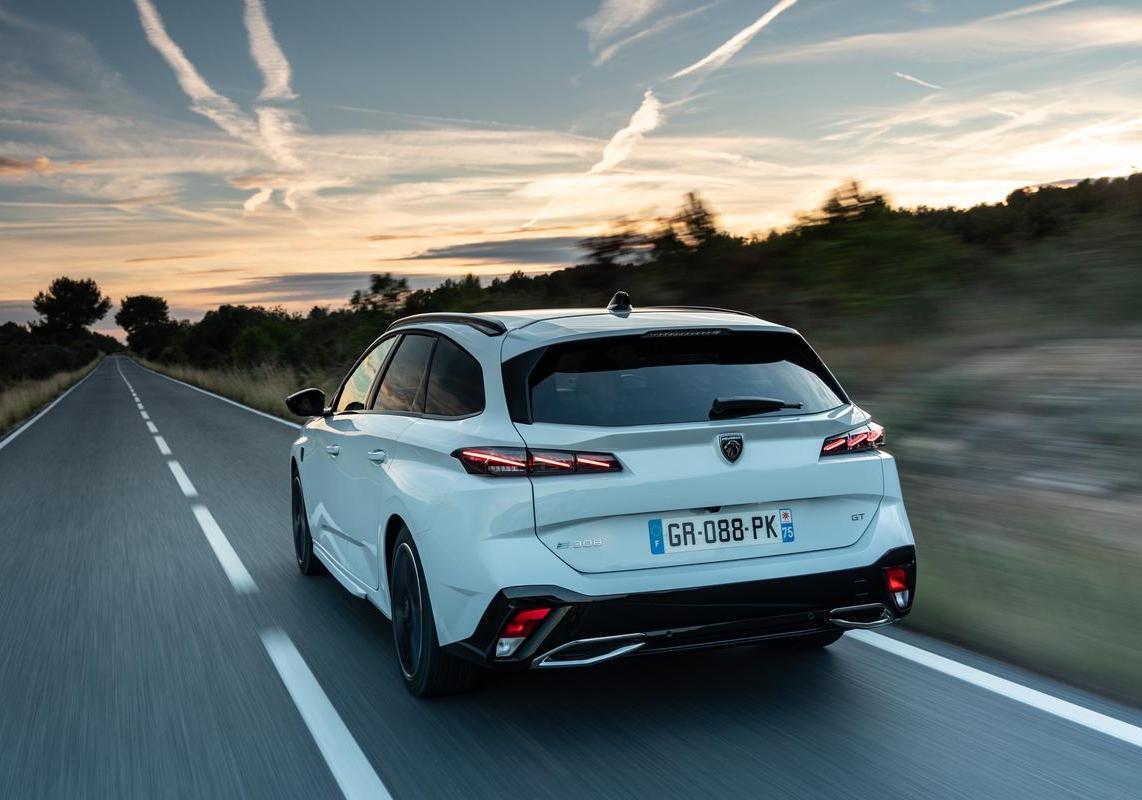 Tutti i modelli Peugeot guidabili dai neopatentati 9