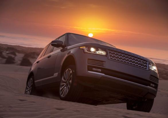 Viaggio in Marocco nuova Range Rover sulla sabbia