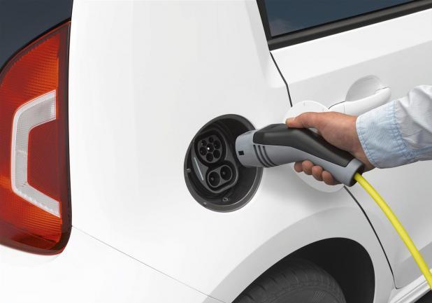 Volkswagen e-up! attacco per ricarica batterie