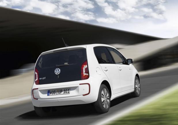 Volkswagen e-up! tre quarti posteriore