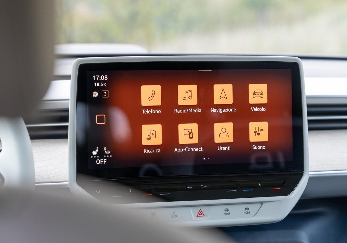 Volkswagen ID Buzz schermo infotainment