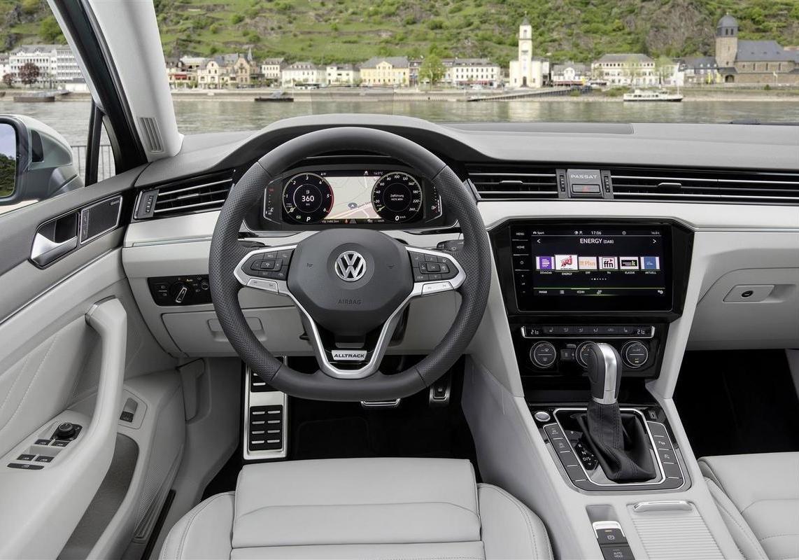 Volkswagen Passat Variant Alltrack 2020 interni