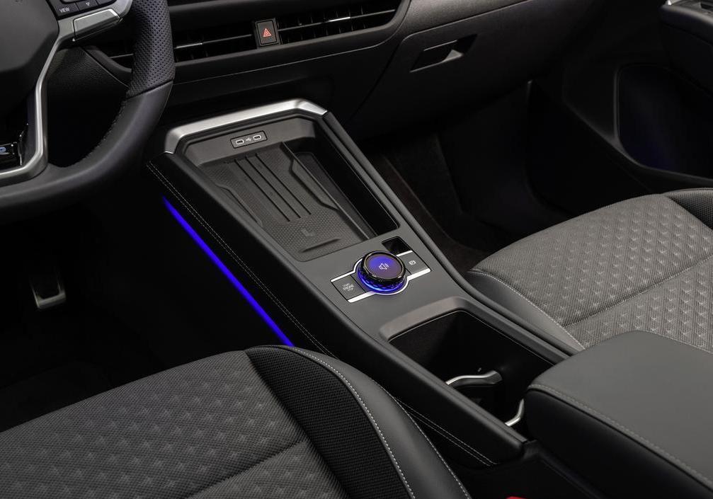 Volkswagen T-Roc - particolare interni