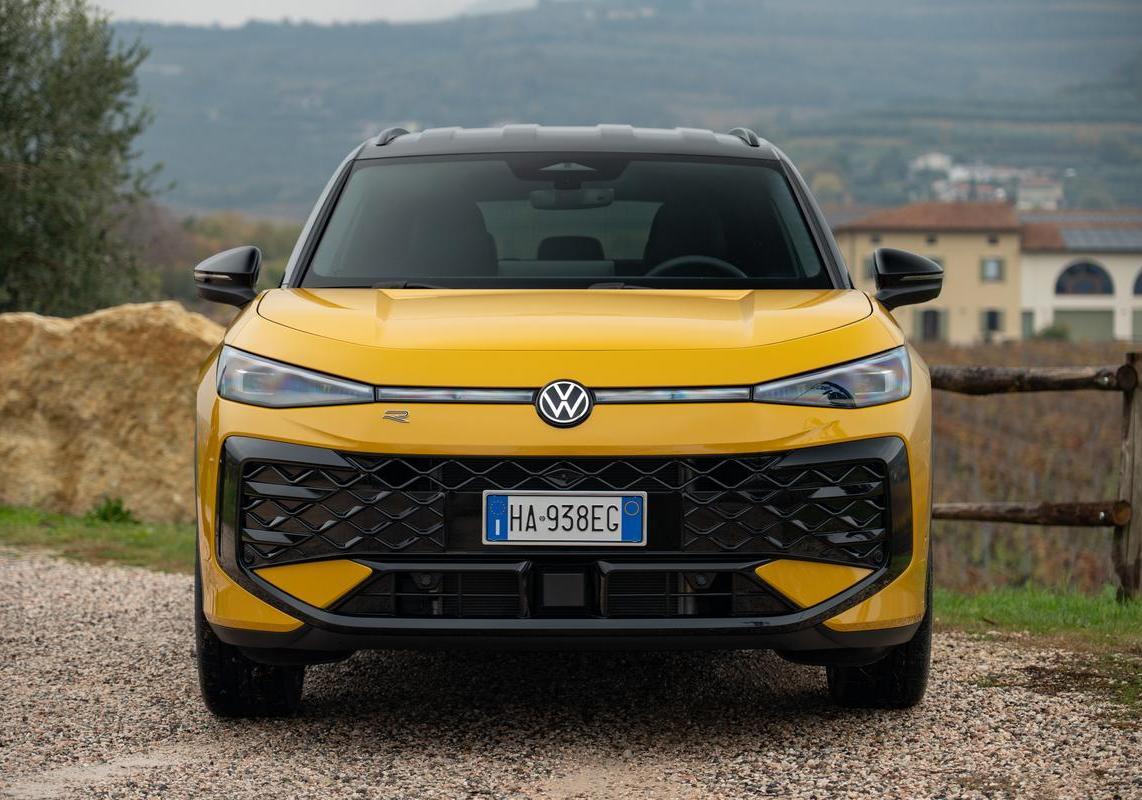 Volkswagen T-Roc 2026 eTSI anteriore