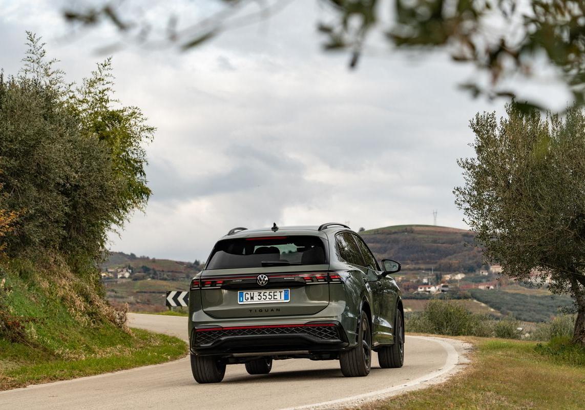 Volkswagen Tiguan eHybrid posteriore