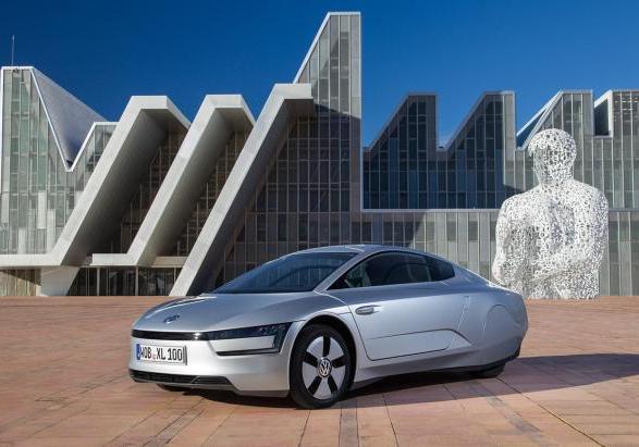 Volkswagen XL1 tre quarti anteriore