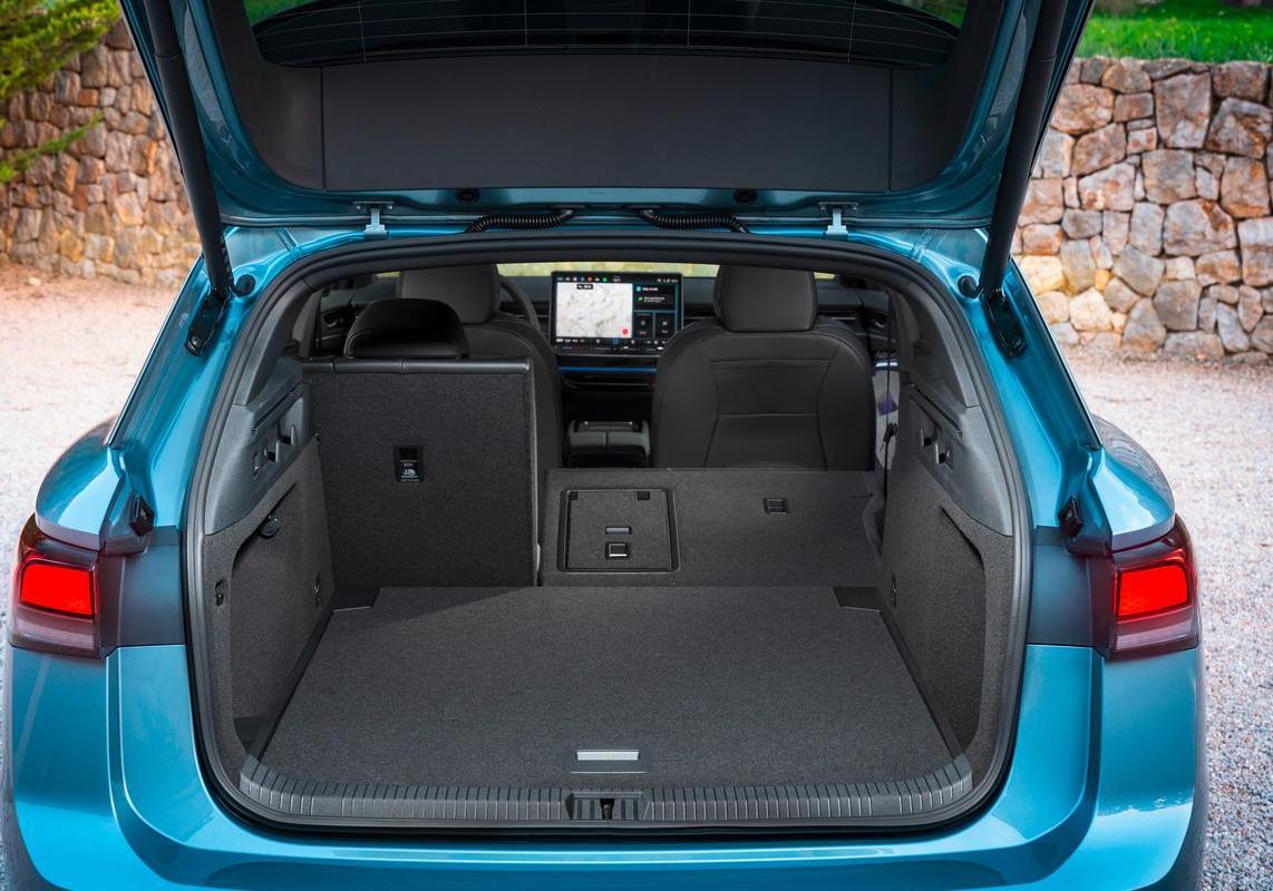 Volkswagne ID7 wagon 6