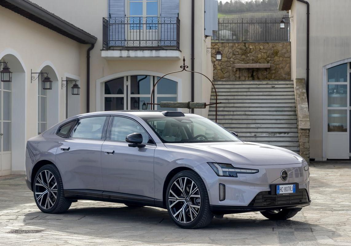 Volvo ES90 Single Motor Ultra anteriore