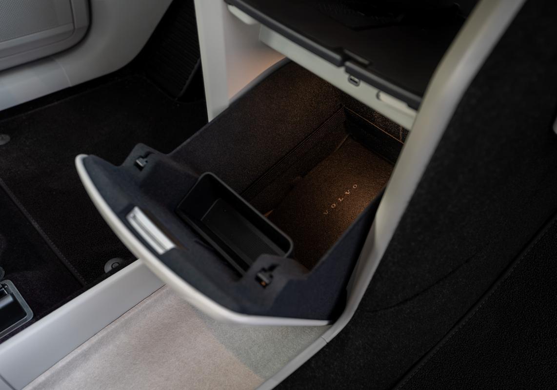 Volvo EX60 P10 AWD 9