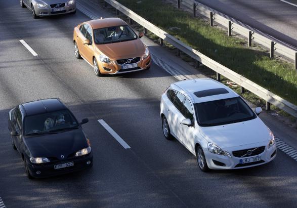 Volvo S60 nel traffico dall'alto