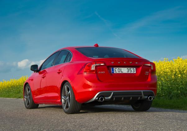 Volvo S60 posteriore