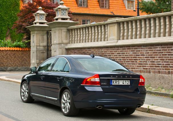 Volvo S80 posteriore