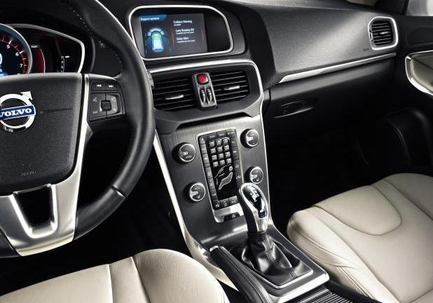 Volvo V40 2012 interni 2