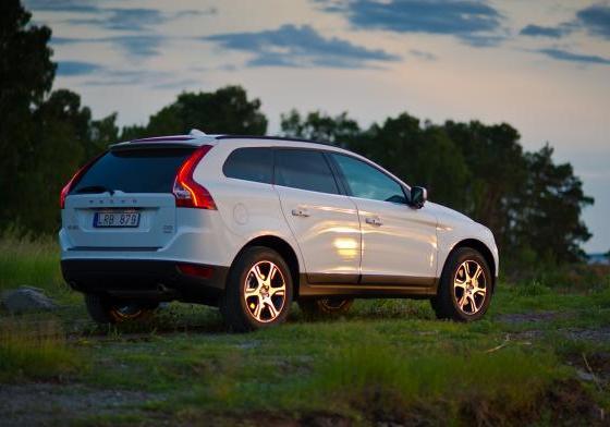 Volvo XC60 posteriore