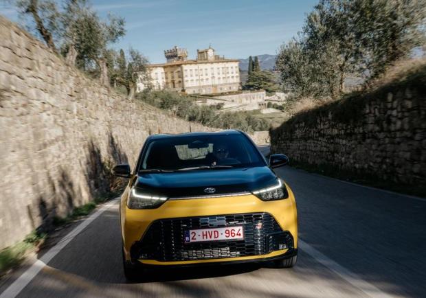 Aygo X Full Hybrid - frontale