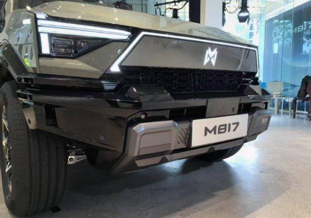 Dongfeng Warrior M817 - particolare frontale