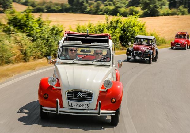 La '2 Cavalli' fa 70 anni, Citroën racconta la sua storia 03